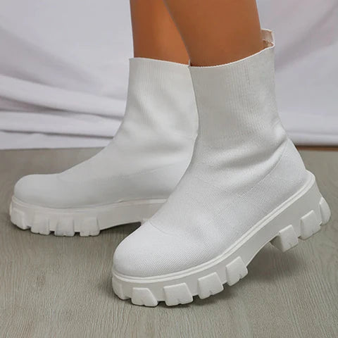 Women's Tractor-Shaped Combat Boot - UrbanDiva