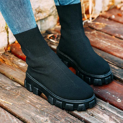Women's Tractor-Shaped Combat Boot - UrbanDiva