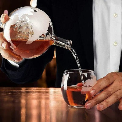 Borosilicate Glass Globe Shaped Whiskey Decanter