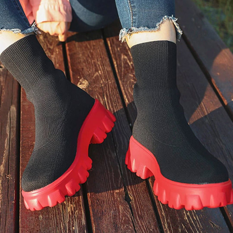 Women's Tractor-Shaped Combat Boot - UrbanDiva