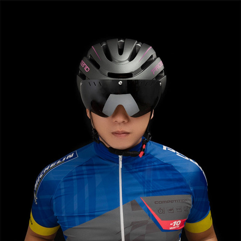 Casco de ciclismo Promend para hombre y mujer con luz trasera y visera magnética 